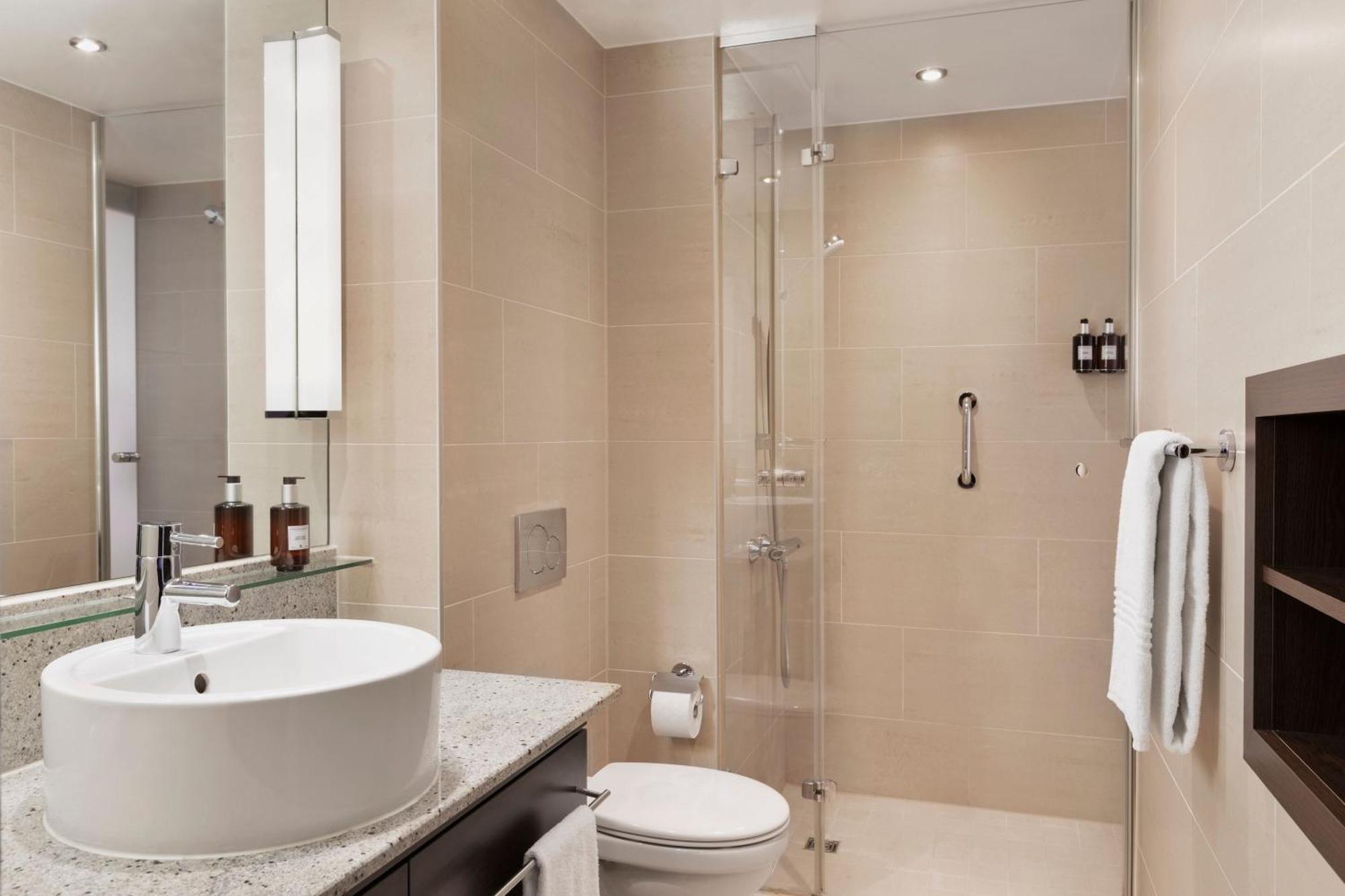 Hotel By Marriott East Munich