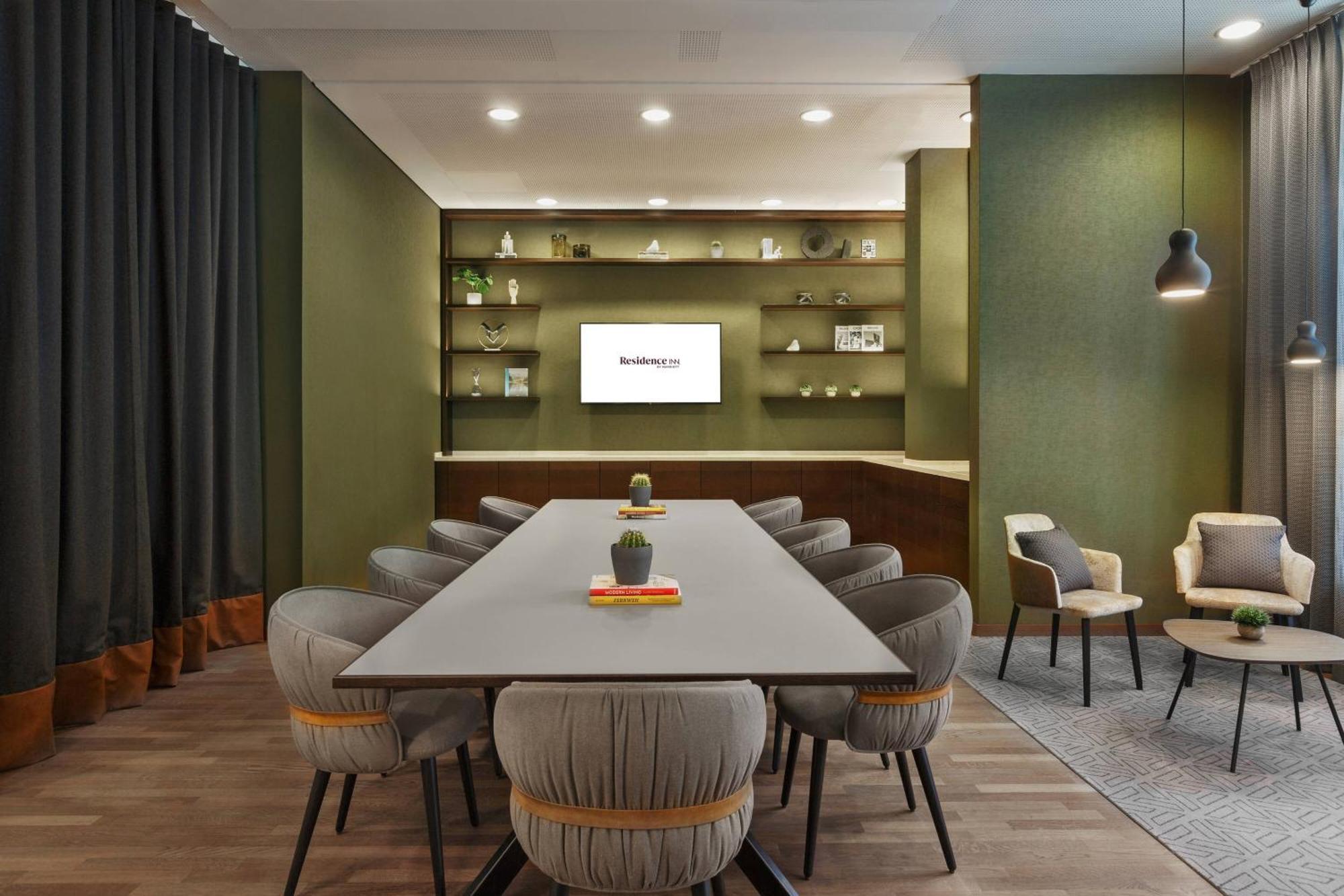 Hotel By Marriott East Munich