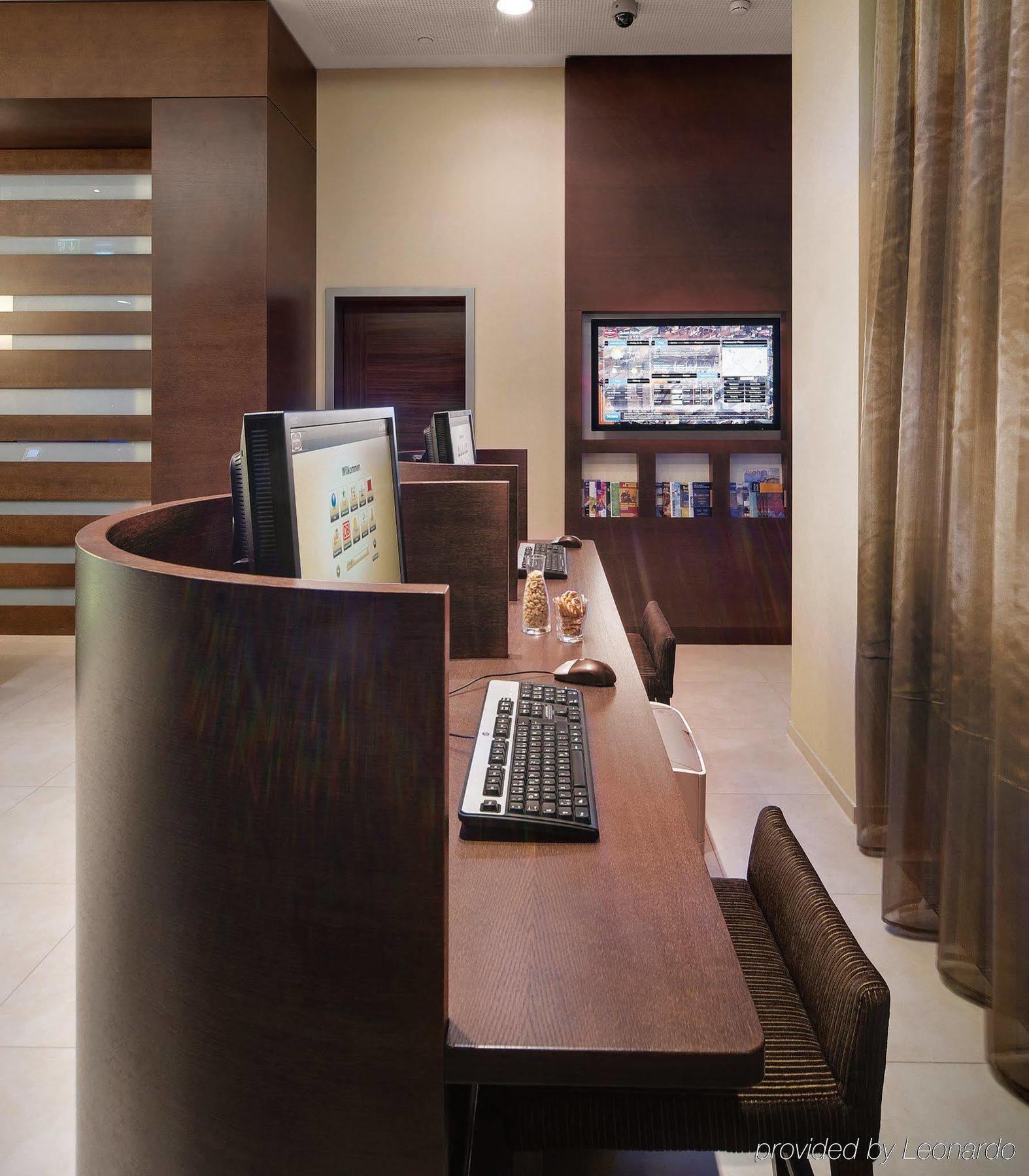Hotel By Marriott East Munich